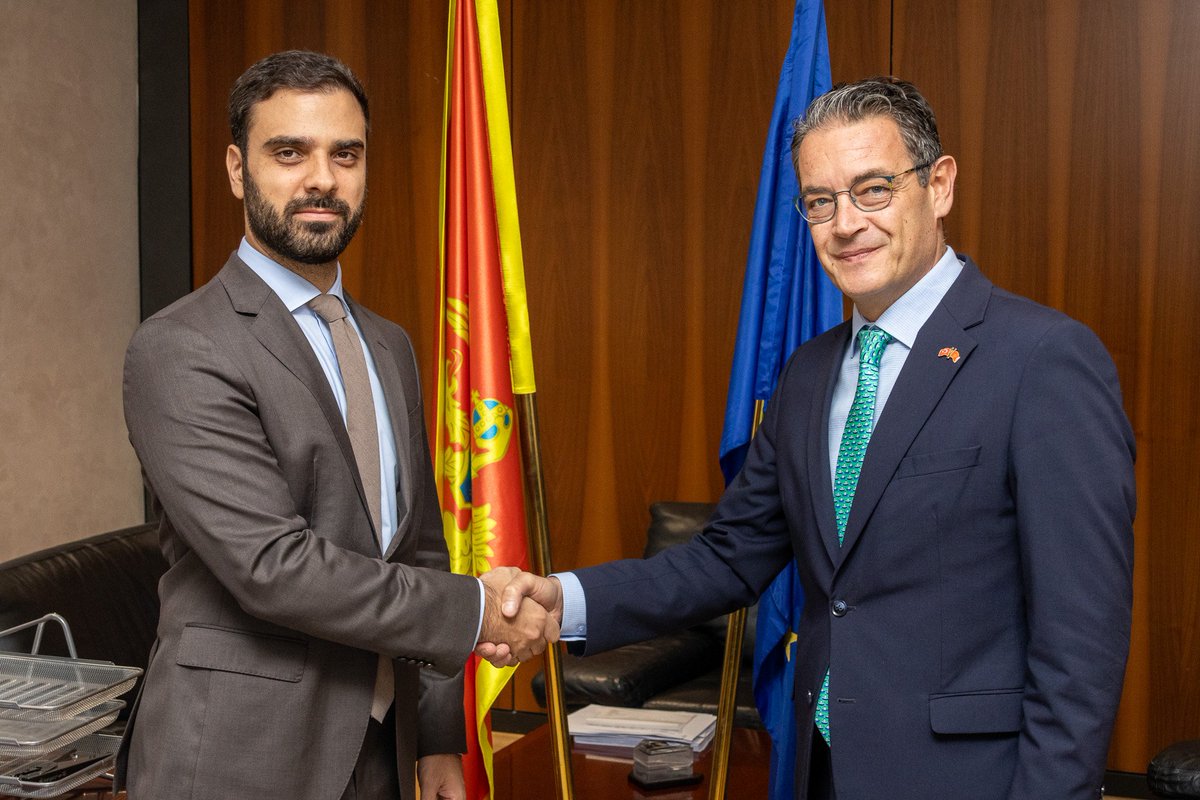 Danas sam razgovarao sa ambasadorom 🇹🇷 u 🇲🇪  Barišom Kalkavanom.
Crna Gora i Turska su do sada imale dobru saradnju, vjerujem da će ona biti nastavljena i u narednom periodu.