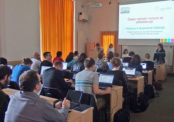 Už za dva týdny (25. 11.) se bude konat další z korpusových workshopů! Tentokrát bude zaměřen na využití korpusů ve výuce. Nemusíte mít žádné předchozí zkušenosti s prací s korpusem.
Přihlásit se můžete zde: forms.gle/LBdAiUNuuosz6j…