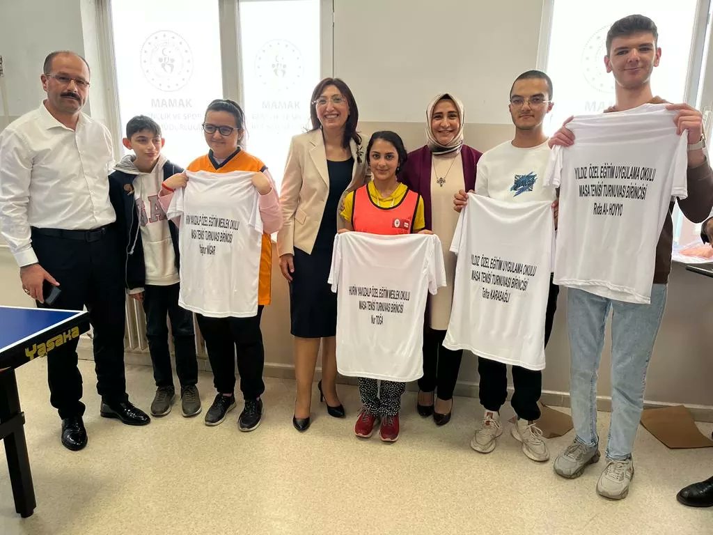 İlçe Milli Eğitim Müdürümüz Sayın Elif ÖZBEK,   Yıldız Özel Eğitim Uygulama Okulumuz ile Hurin Yavuzalp Özel Eğitim Meslek Okulumuz arasında gerçekleşen masa tenisi müsabakasına katılım sağladı. 
<a href="/tcmeb/">Millî Eğitim Bakanlığı</a> 
<a href="/MemAnkara/">Ankara İl Millî Eğitim Müdürlüğü</a> 
<a href="/elifozbek36/">Elif Özbek🇹🇷</a>