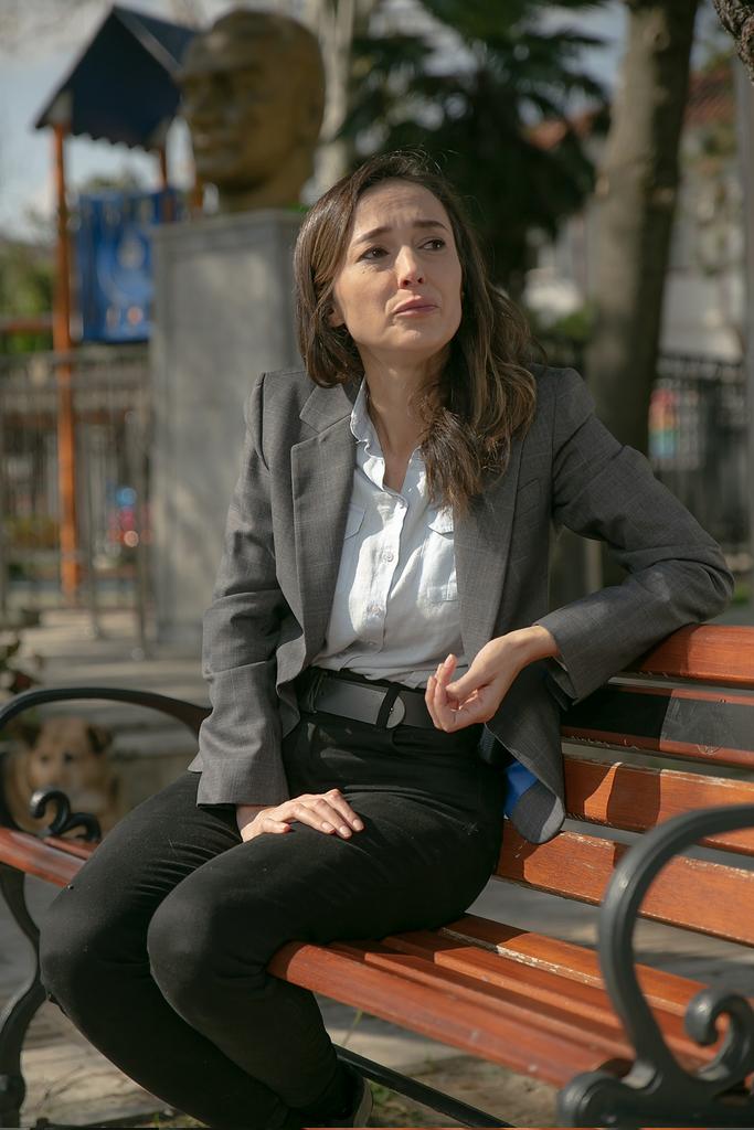 F-VoULba8AA6hFi?format=jpg&name=medium