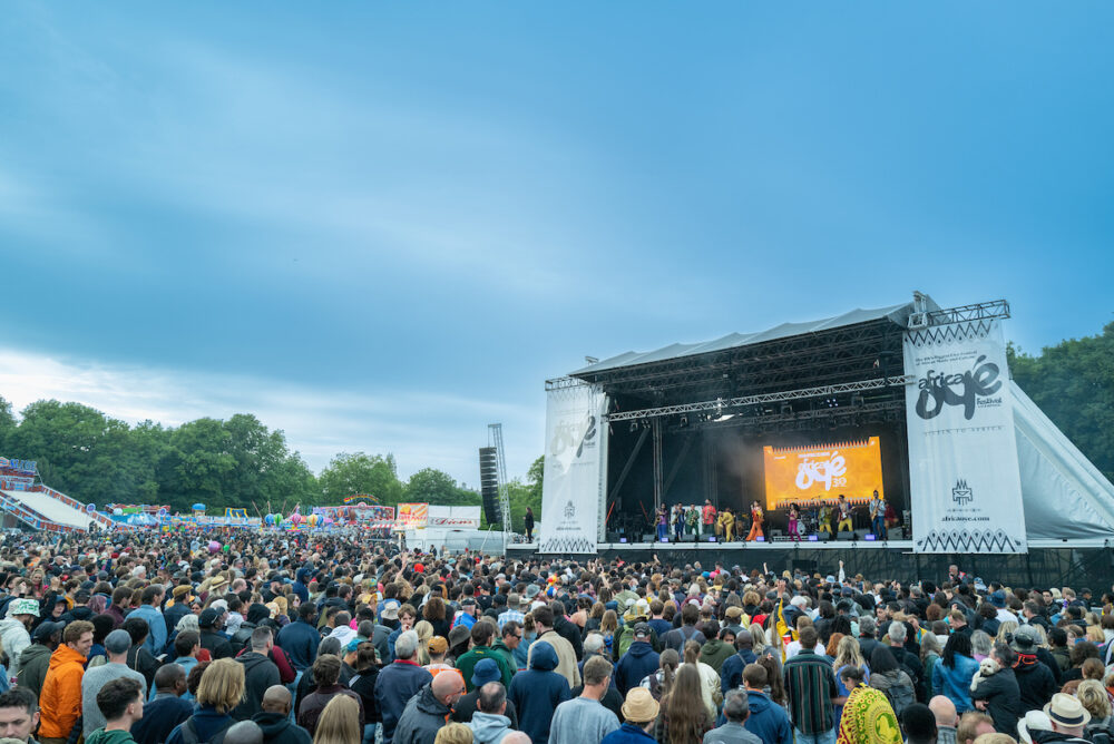 FANCY PLAYING AFRICA OYÉ 2024?

We're delighted to open artist applications for next year’s Africa Oyé Festival, which is scheduled to take place on 22nd &amp; 23rd June in Sefton Park, #Liverpool 

APPLY here: tinyurl.com/muva5y47

#ListentoAfrica
