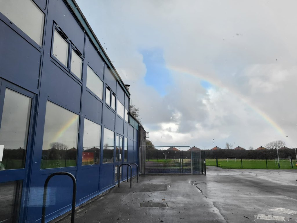 WeAreCastleway's tweet photo. We just love this photo that was taken during our #CastleTots session this morning. #WeAreTheRainbow #WeAreCastleway https://t.co/IO8CrzMAeN