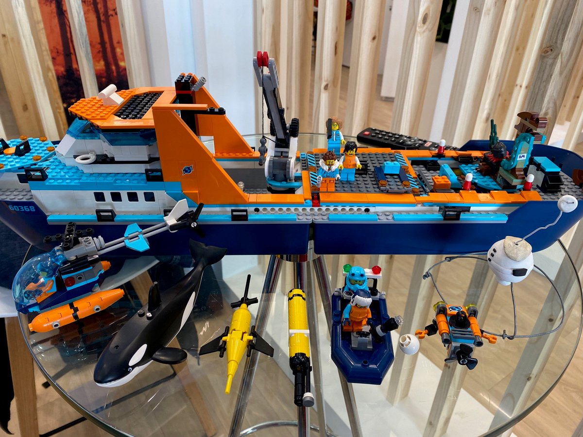 🤩ocean observation platforms, vehicles and instruments depicted with lego at #GEOWeek2023 #TheEarthTalks
#oceandata #Argofloats #insitu #remotesensing #gliders #buoys #drifters #seamammals #drones #ships #helicopters