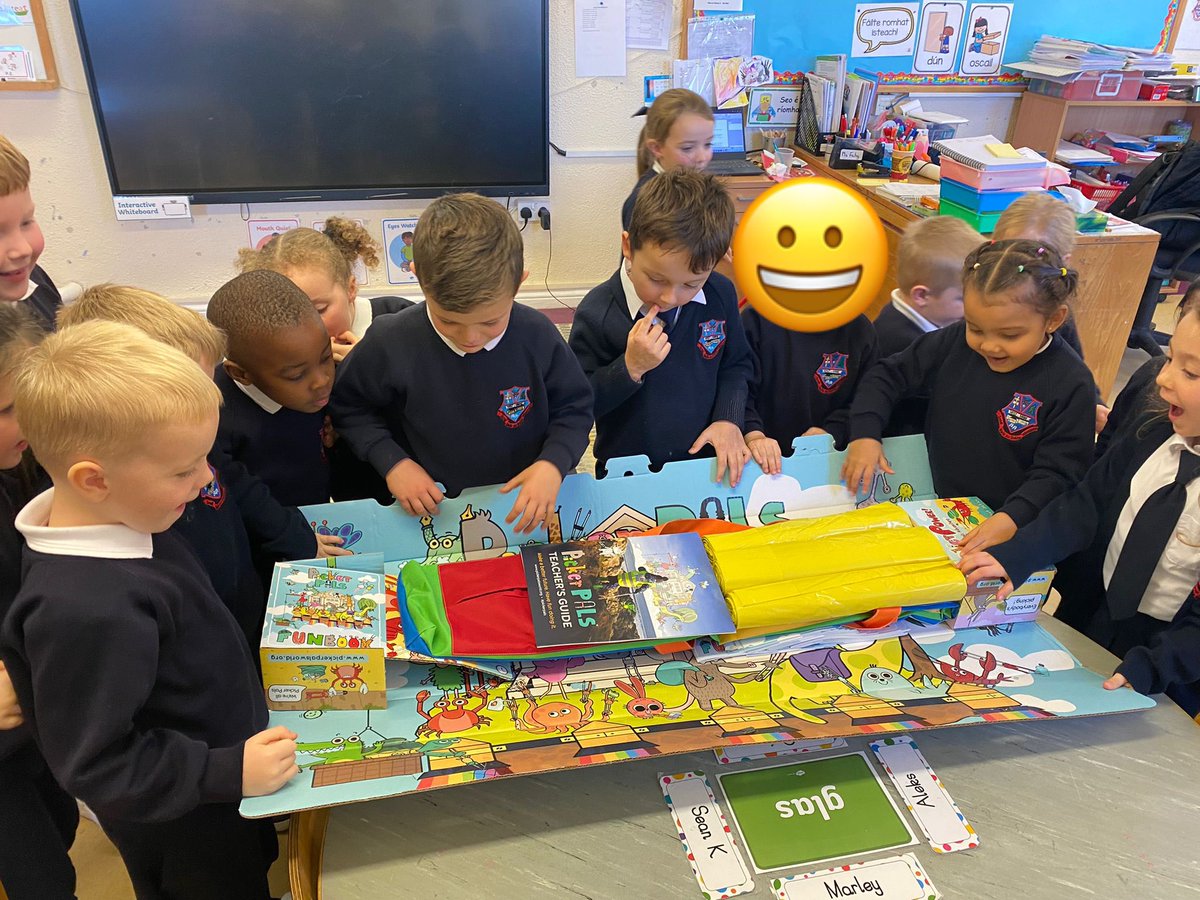 BallinderreenNS's tweet photo. Junior Infants got a fantastic surprise today when a mysterious package arrived for us. After a lot of discussion about what could be inside, we opened it up to discover our very own @pickerpalsworld pack!! Everyone was so thrilled and we cannot wait to get started 🗑🦀 https://t.co/Nkxrk1F6vy