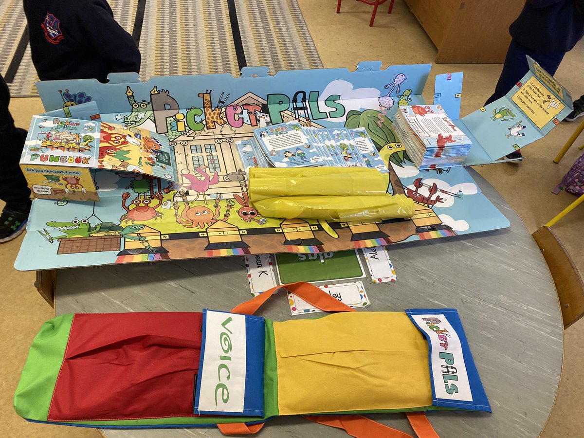 BallinderreenNS's tweet photo. Junior Infants got a fantastic surprise today when a mysterious package arrived for us. After a lot of discussion about what could be inside, we opened it up to discover our very own @pickerpalsworld pack!! Everyone was so thrilled and we cannot wait to get started 🗑🦀 https://t.co/Nkxrk1F6vy