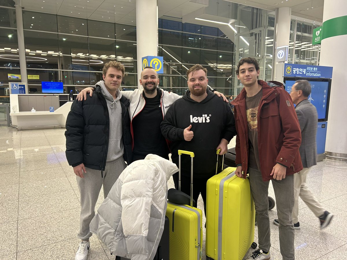 magic_andreew's tweet image. @elxokas @IbaiLlanos muchísimas gracias por recibirme en Seul, lo de llevarme las maletas no hacia falta