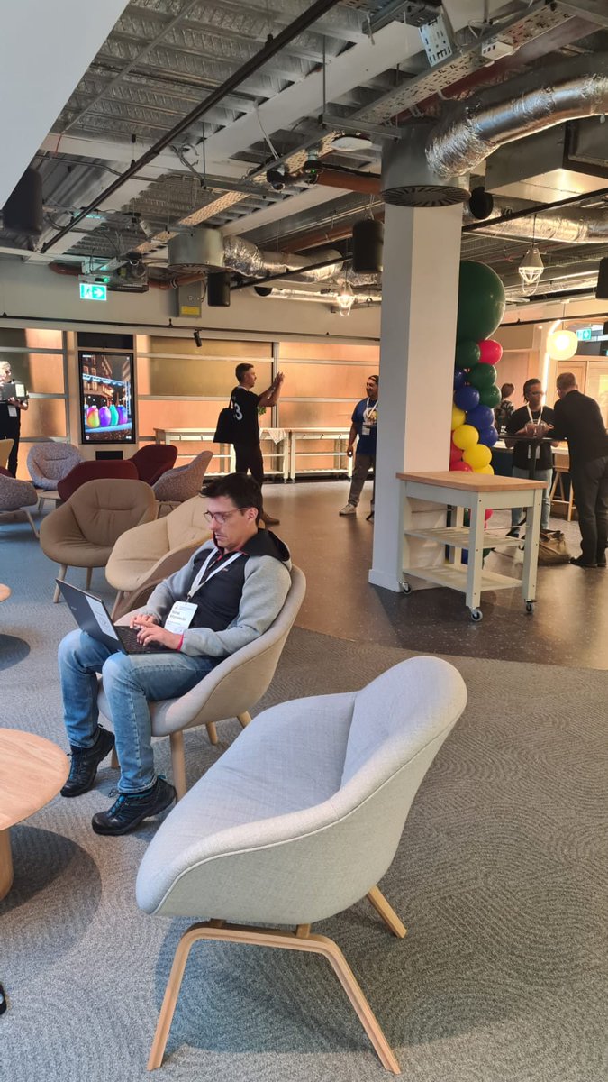 learning, implementing and enjoying the experience. #acerforeducation
#GoogleChampions <a href="/EscolesFEDAC/">Escoles FEDAC</a>