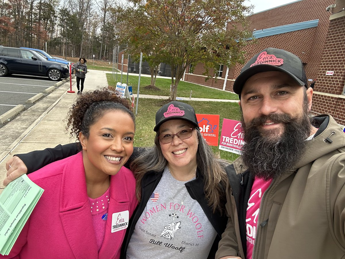 Erica4PWSchools's tweet photo. More stops in the district with wonderful volunteers and even an @IanTLovejoy sighting! Cedar Point, Victory, VL Clubhouse, &amp; Chris Yung! https://t.co/B1GVVyc6pO