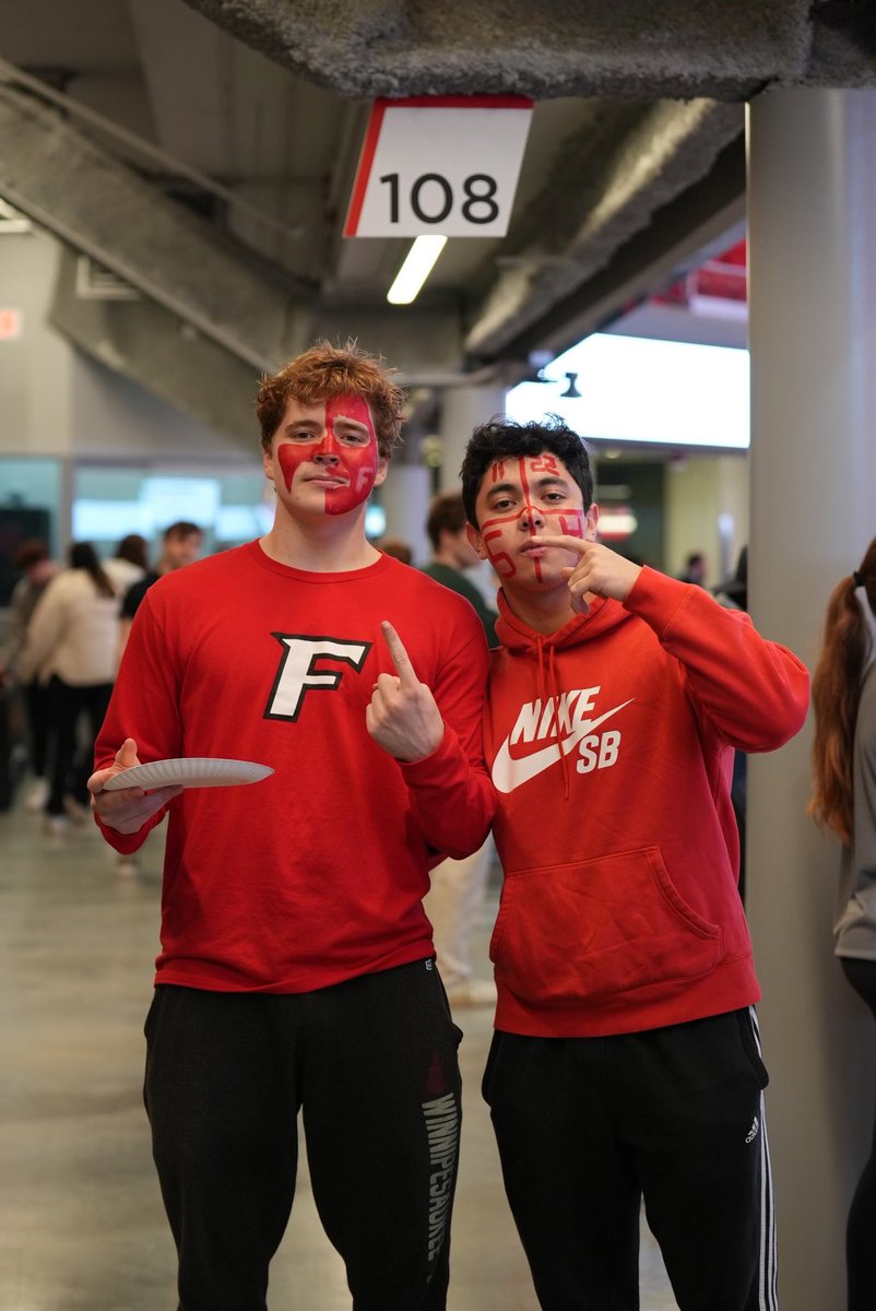 It was great to have <a href="/StagsWBball/">Fairfield Women’s Basketball</a> and the 🔴🌊 back home at Mahoney Arena!

#WeAreStags 🤘🏀