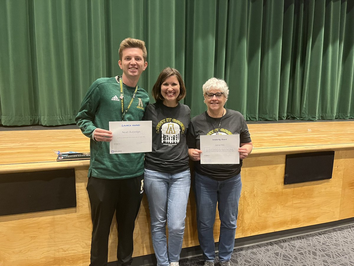 Congratulations to BT @CoachRutledge22 for the Launch Award and mentor Jana Hill for the Solidarity Award! @ApexHighSchool @WCPSSTSP @maribeth_priest