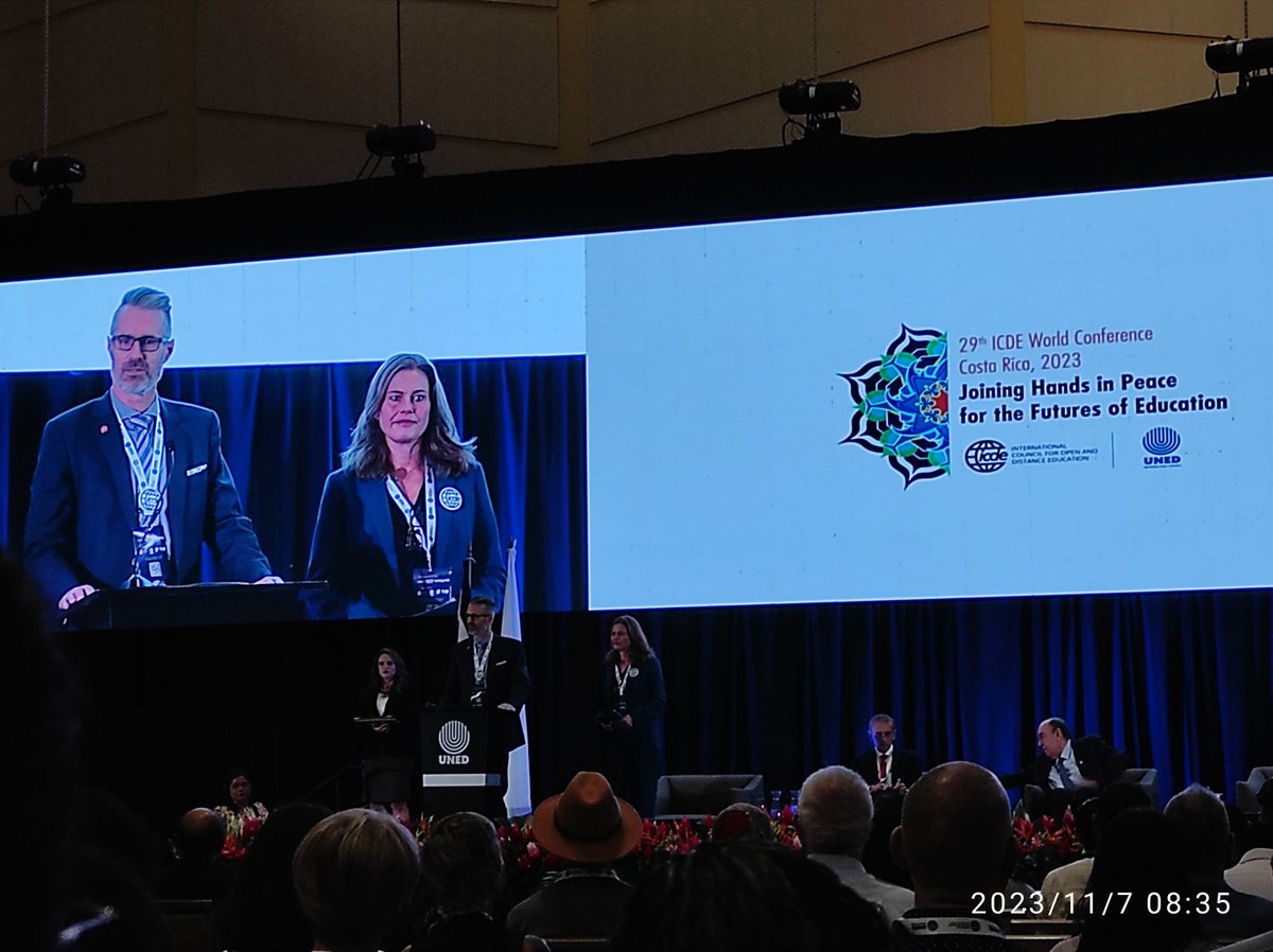 Lucy Howe López tweet media