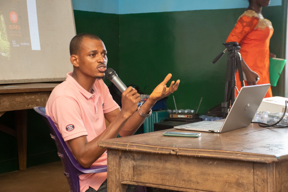 ablogui's tweet photo. 📢 Nos sessions d’information sur la lutte contre la désinformation et les propos haineux continuent à Conakry.
ℹ️💬 Après Ratoma et Dixinn, place à la commune de Matoto où nous étions ce samedi 04 novembre 2023 avec les citoyens dans le cadre du #ProjetIMPACT.
#ABLOGUI #KIBARO https://t.co/xUmpdSDVVf