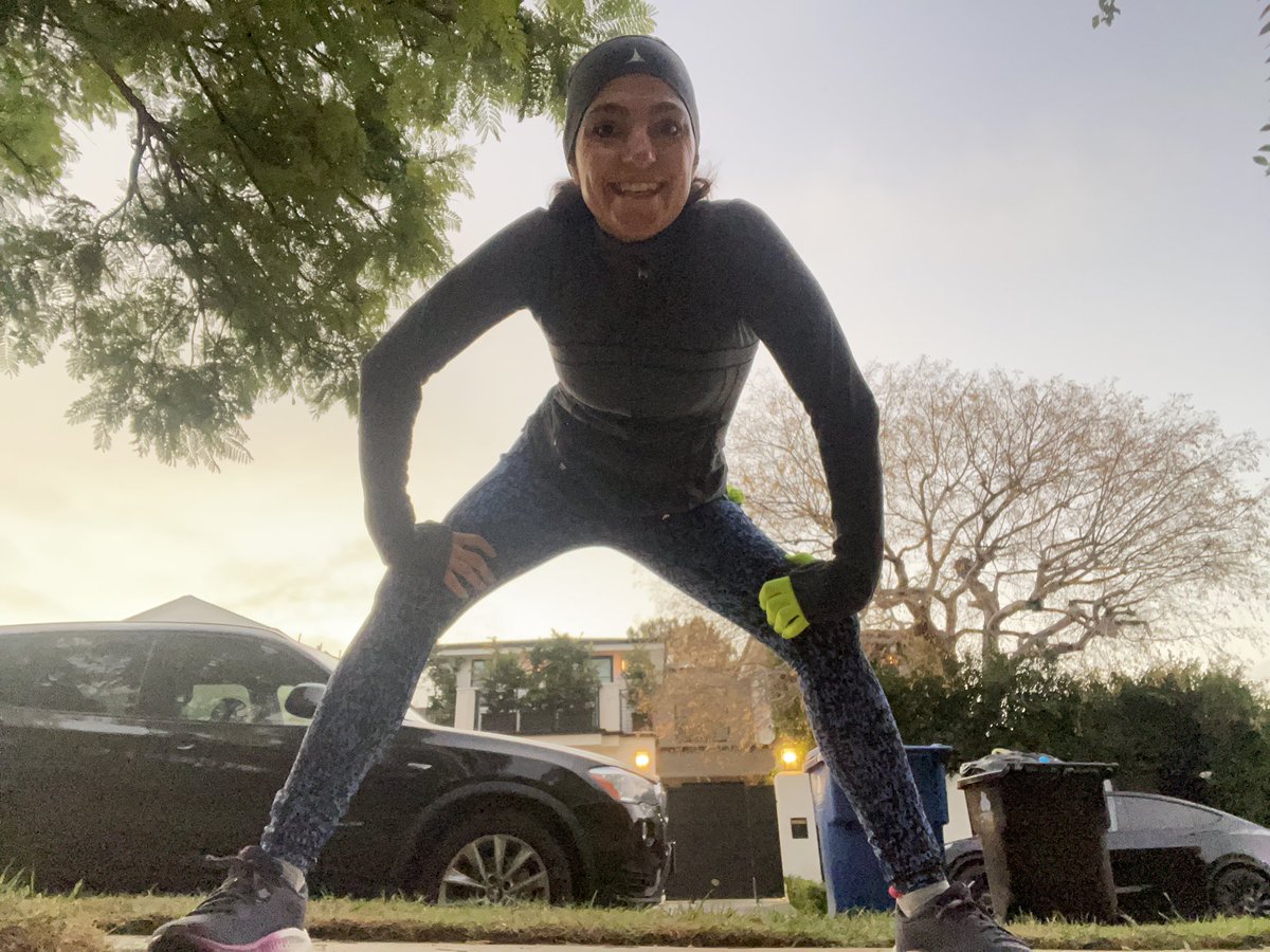 mandimellen's tweet photo. Soaking in the early morning light! Ready for all this magical day has to offer! ππ»ββοΈπ
β¨
#mandimellen #runningmama #runforlife #runhappy #behappybehealthy #behappybeyou #losangeles #brentwood https://t.co/UGZtts57hX