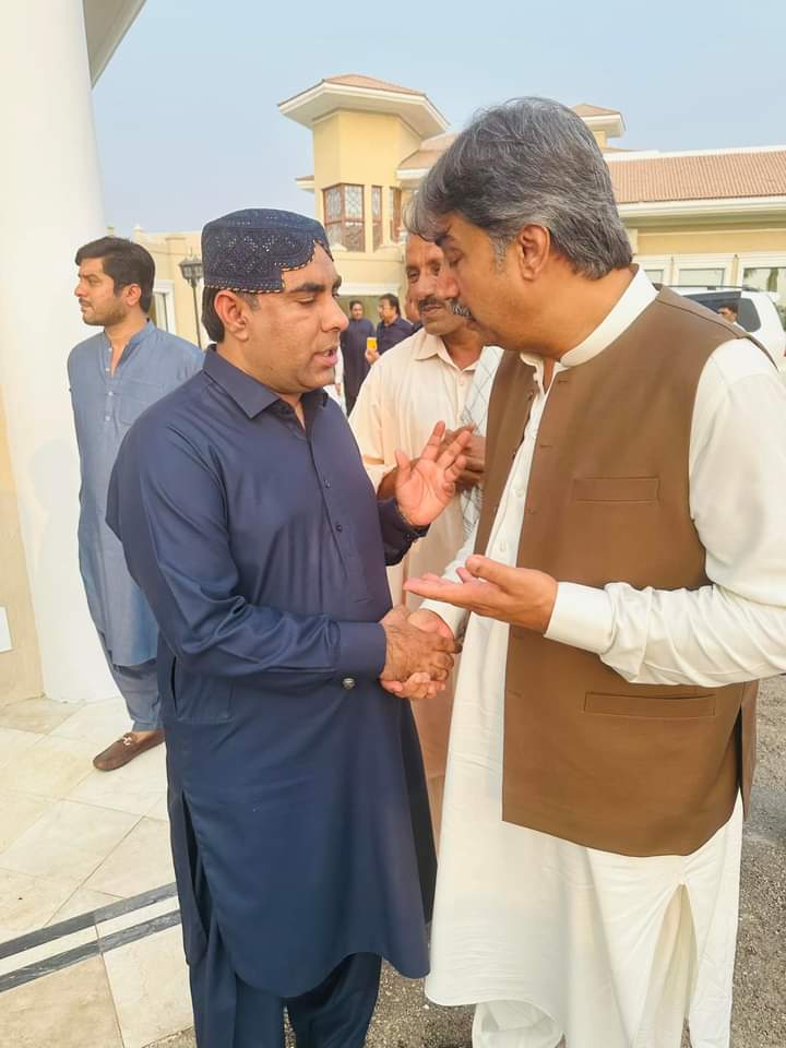 SaddamH76264314's tweet photo. Honourable @FerozeJamali President PPP District Naushahro Feroze met Syed Khurshid Shah Ex Federal Minister, Sayed Awais shah & others at Gohar Plus Khangargh Ghotki.
@BBhuttoZardar
#InshAllahNA206CandidateFerozeJamali #NA206 #SmtPppDisttNf #PresidentPppDisttNf https://t.co/C3eqzgoK19