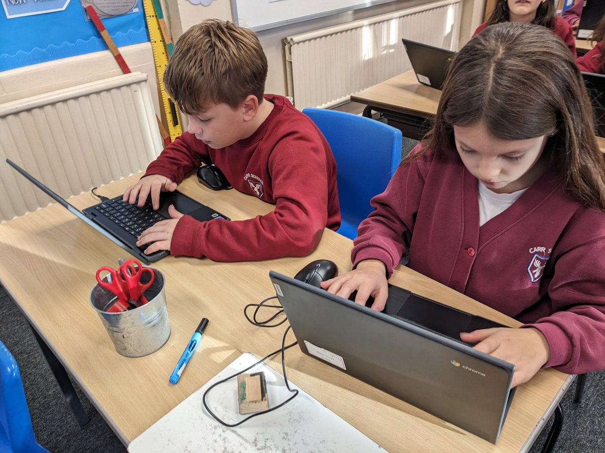 CarrJuniorYork's tweet photo. Year 6 using @AcademyOfTurtle to learn some of the basics of Logo and Python programming #carrcomputing #carrstars https://t.co/pJocpJaWVP