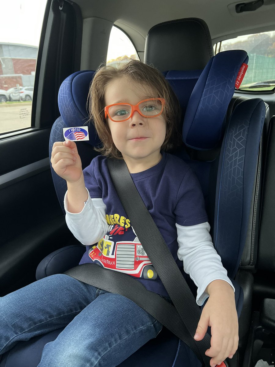 Some of the cutest members of #TeamBeck spotted #onthetrail today!
