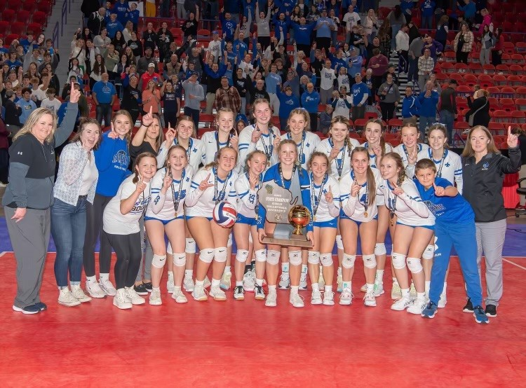 Congratulations to Kelsey Cooper (2023 17-1s) and St. Croix Falls High School on winning the Division 3 State Championship in Wisconsin. Kelsey dominated in the championship game with 28 kills!