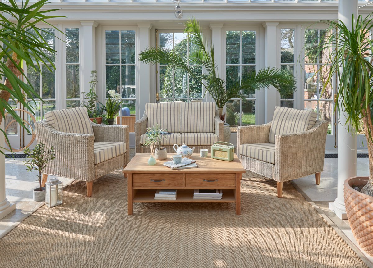 LArattanrange's tweet photo. For relaxed and modern styling, Bamburgh with its handwoven natural rattan weave, designed to complement most decor styles. The deep base and back cushions look stylish in any one of our luxurious fabrics and provide plenty of comfort and style.
#agreatplacetobesitting https://t.co/Chc0b0JSWe