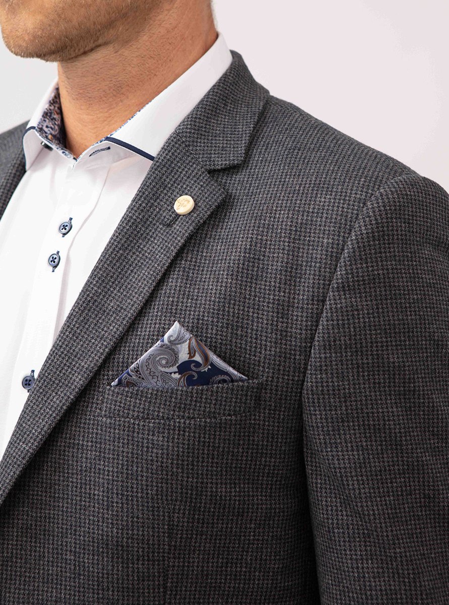 GuideClothing's tweet image. A versatile and stylish addition to your wardrobe that offers the perfect blend of comfort and fashion!