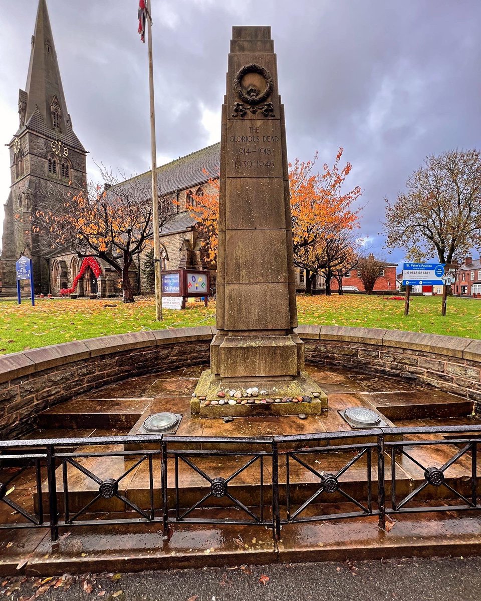 graysecs's tweet photo. A full deep clean of Wigan cenotaph, all ready for Sundays remembrance service.  Carried out by one of our veterans complimentary. https://t.co/T8tqa1K19A