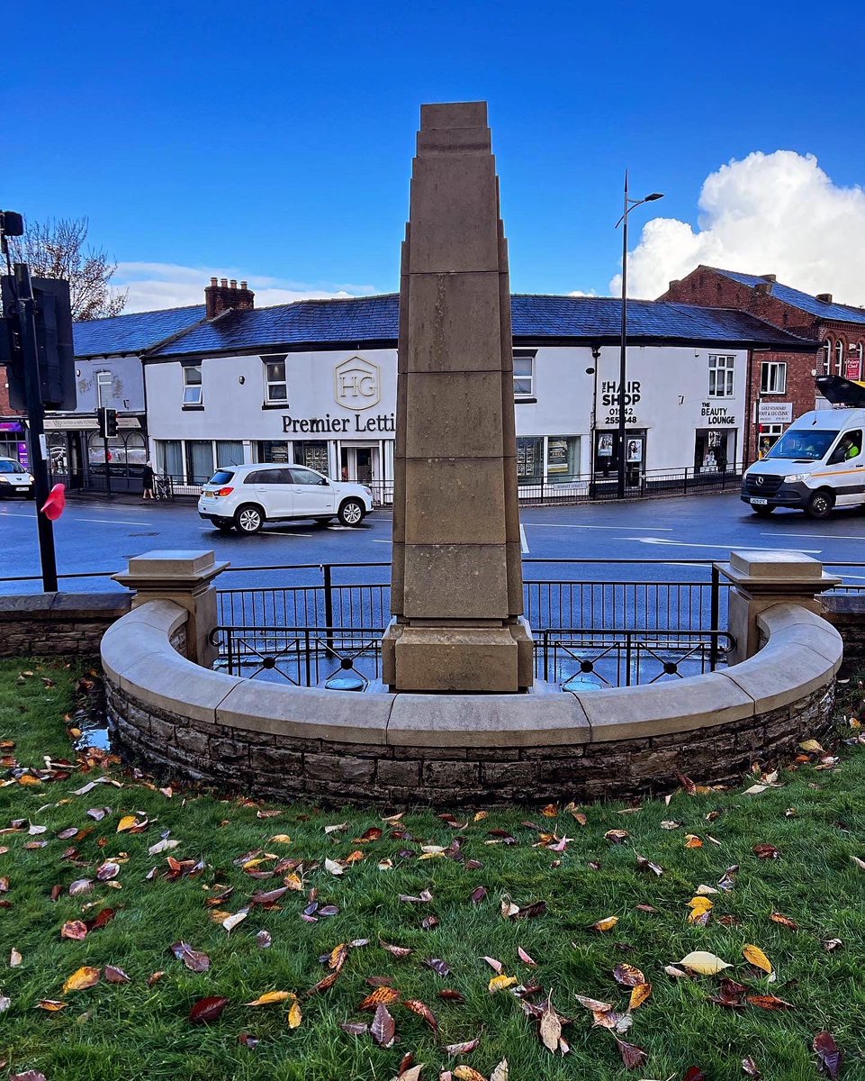 graysecs's tweet photo. A full deep clean of Wigan cenotaph, all ready for Sundays remembrance service.  Carried out by one of our veterans complimentary. https://t.co/T8tqa1K19A