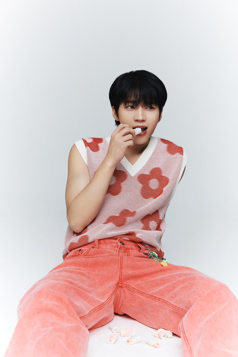 [💿]

NAM WOO HYUN
The 1st Album [WHITREE]

Concept Photo #1

2023.11.28 6PM (KST)

#남우현 #NAMWOOHYUN
#1st_Album #WHITREE
#Coming_Soon
#블레이드엔터테인먼트 #BLADEentertainment