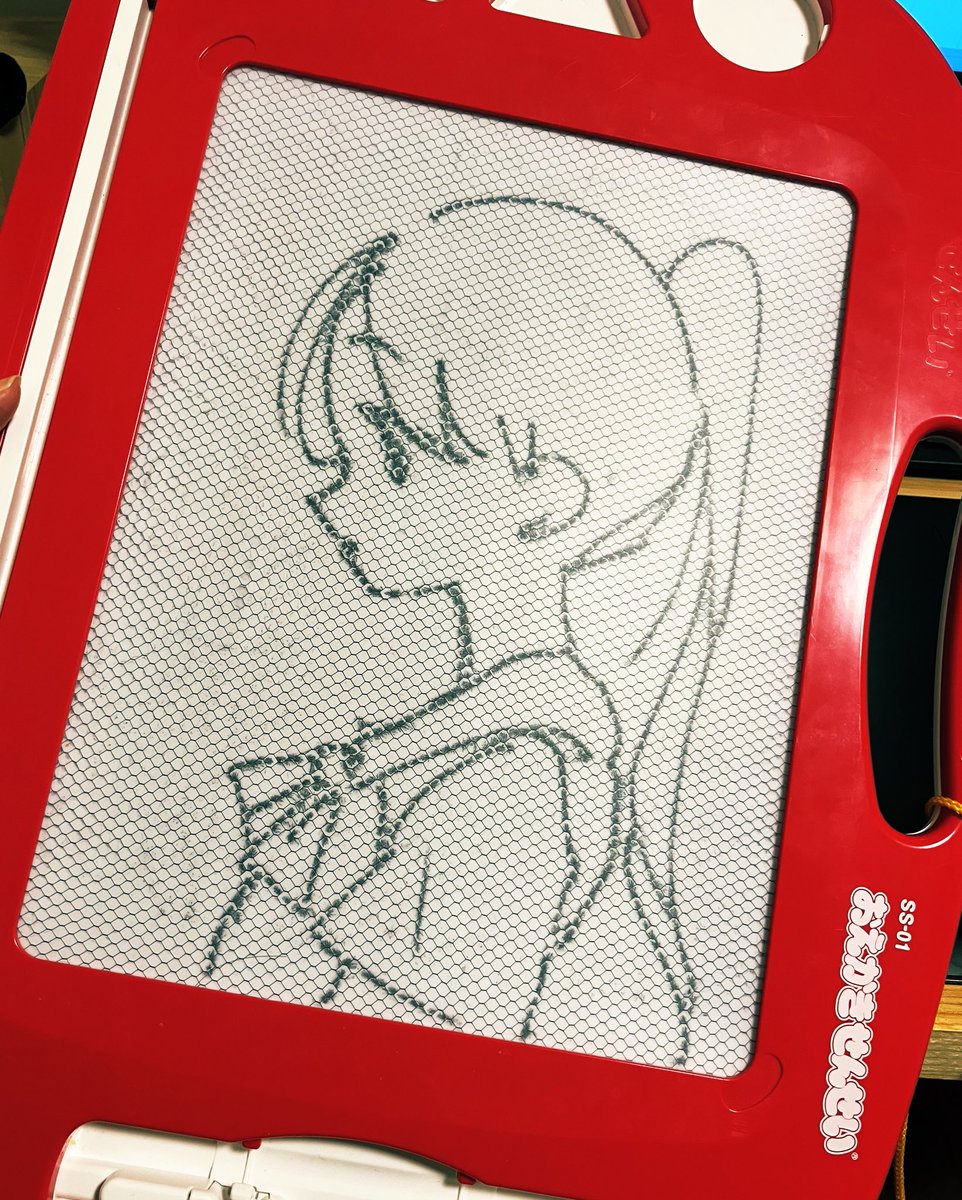 睡眠不足続いてるから、今日のお絵描きは息子のお絵描きボードでお茶にごす🍵

おやしみ…_( ˘꒳˘ _ )ｽﾔｧ…