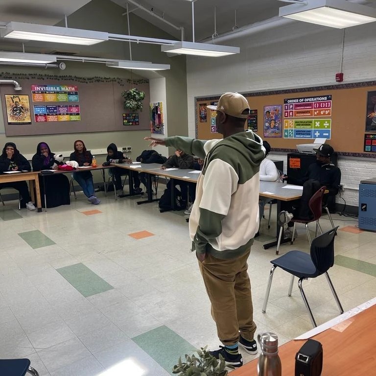 XidusPain's tweet photo. I delivered some Lyric Writing Workshops in West Philly, the students were Great. ThanX to my Bro @sirhighlight for his assist. #50yearsofhiphop #Community #XidusPain #Workshops #hiphoplove #HipHop #Rap #Greatness #Hukuru #Eduction  #USA #WestPhiladelphia #Pennsylvania #Xidus https://t.co/hZ3YU1RHTl