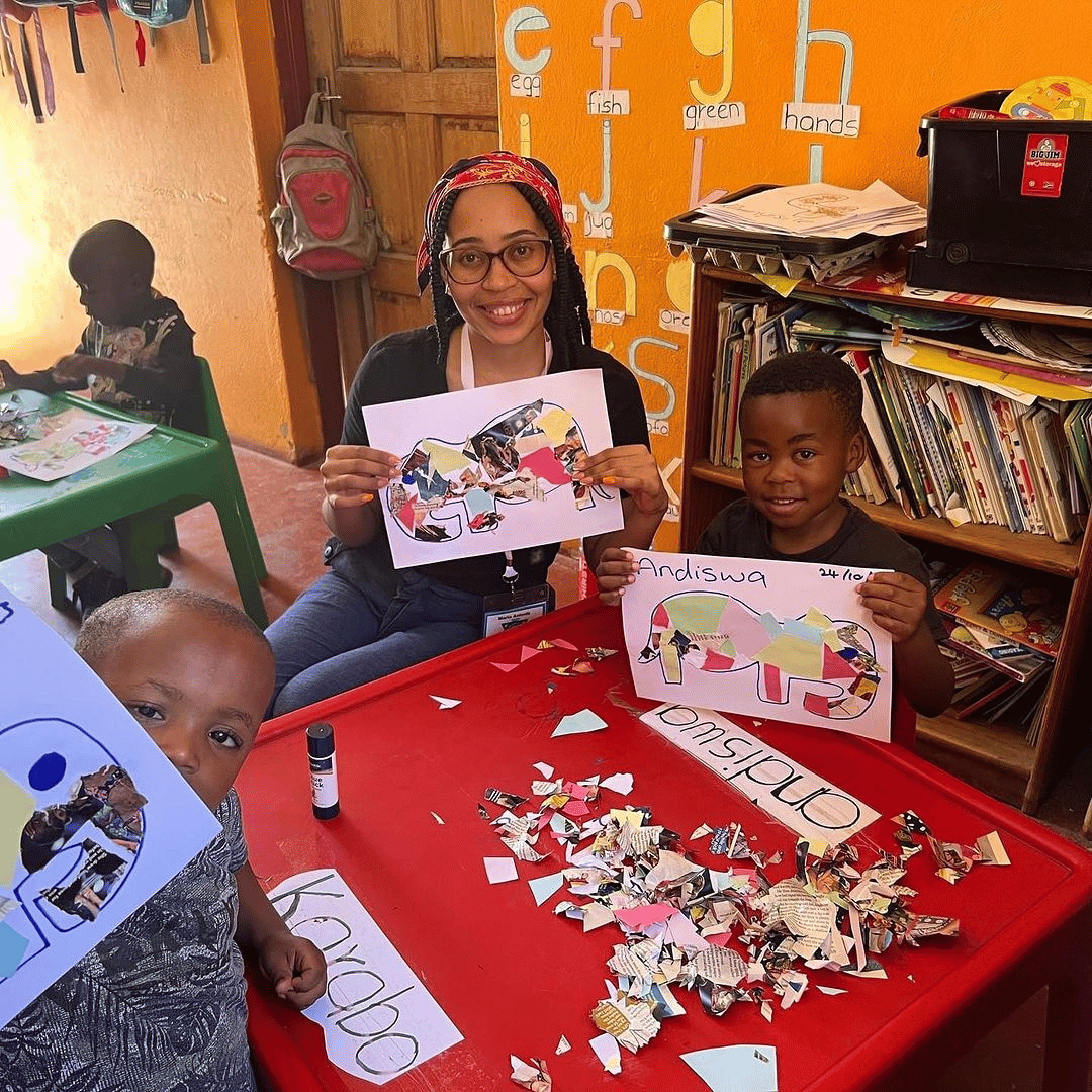 HOPEworldwide's tweet photo. π Global Unity in Action π
South Africa Singles Corps 2023 just wrapped, uniting volunteers globally in support of Early Childhood Development programs by #HOPEww South Africa. Stay tuned for our 2024 HVC programs!
https://t.co/NEvZWSynQr https://t.co/TksBju0vBw