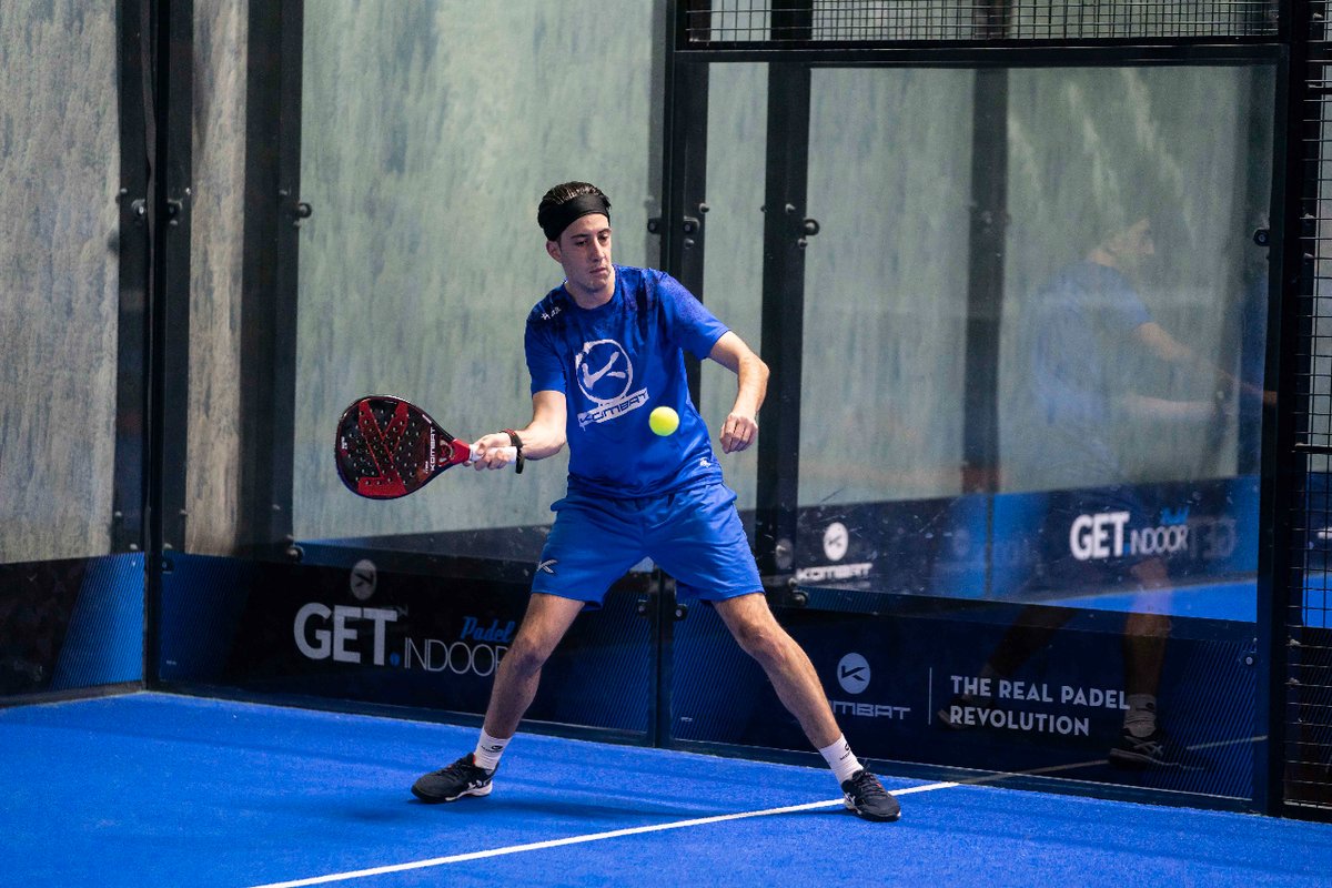 Después de la presentación fue el momento de disfrutar de las nuevas palas donde más nos gusta, EN LA PISTA 🎾⚔️
Fue un día de mucho y buen pádel 😏 🔥