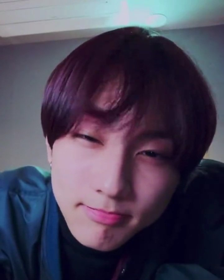 jungwonfeeds's tweet photo. His cutest habit🤏 #JUNGWON #정원 https://t.co/ZSfHxDTdYT