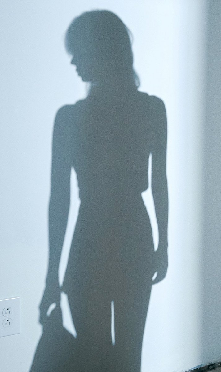 นี่นะคะที่เขาเรียกว่าสวยยันเงา 😭😭😭😭😭😭😭