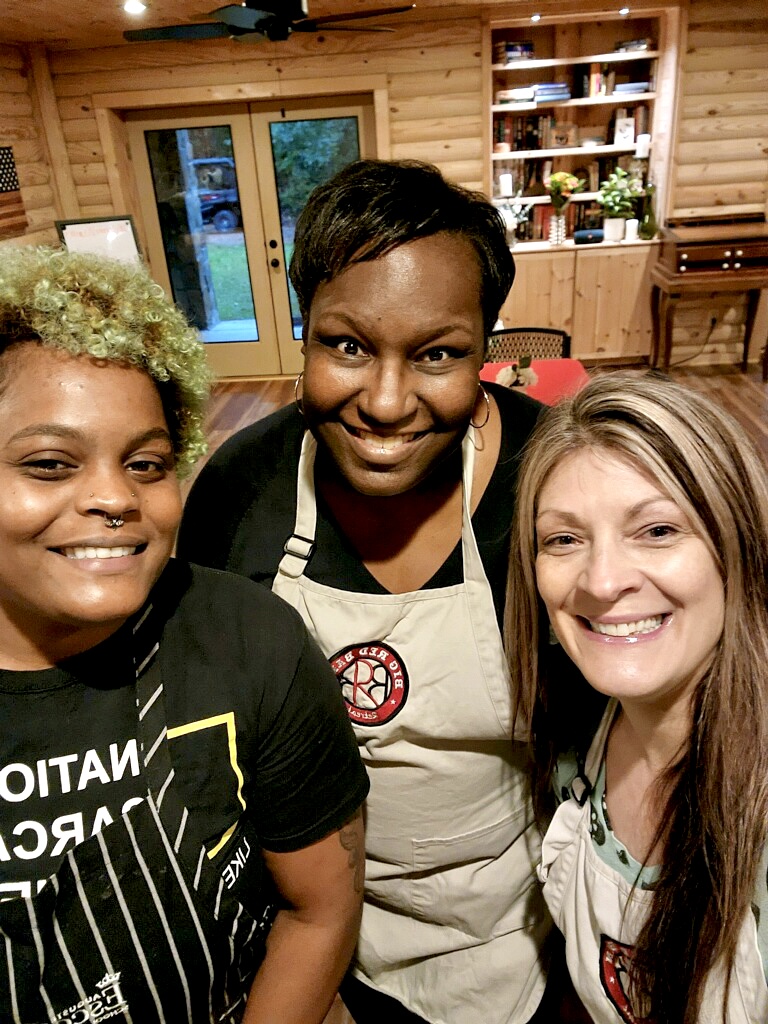bcbssc's tweet photo. Our employees volunteered recently with @BigRedBarnRT helping prepare and serve meals for the nonprofit's event for Warrior PATHH, its flagship program aimed at helping #veterans, active-duty military and first responders who are dealing with PTSD and combat stress. #community https://t.co/IVPGdT0SaY