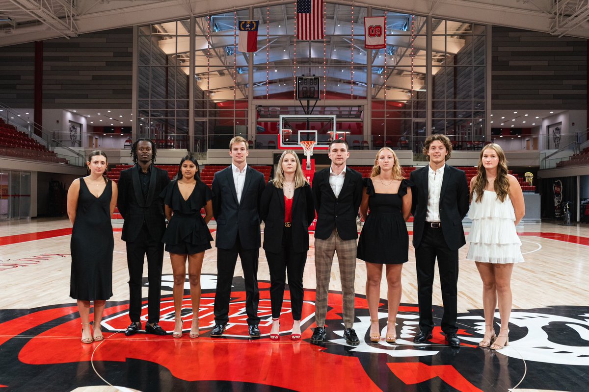 It’s opening night, so it’s time to introduce this years crew! See y’all in Reynolds tonight at 7 🐺