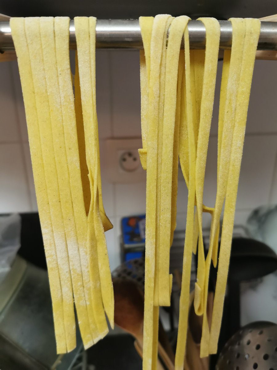 nadasto's tweet photo. Tagliatelle maison crème de roquefort aux champignons
#pastaforlife #pastaciutta #homemadefood https://t.co/cVYWgD6981