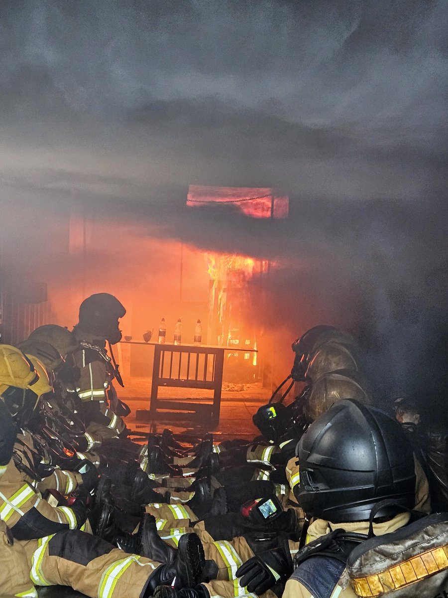 Dave Joyner (@dave_joyner) on Twitter photo The latest 9 <a href="/shropsfire/">Shropshire Fire and Rescue Service</a> on-call recruits being introduced to fire and how it develops... #firebehaviour #firefighter #CFBT #training #learning #development The latest 9 <a href="/shropsfire/">Shropshire Fire and Rescue Service</a> on-call recruits being introduced to fire and how it develops... #firebehaviour #firefighter #CFBT #training #learning #development