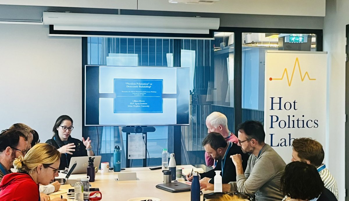 Great affective polarisation workshop featuring political scientists and political theorists. Thanks to @EelcoHarteveld & @nescio13 for hosting at @UvA_AISSR. Inspiring keynotes by @LilyMasonPhD & @mkrishnamurthyX 🔥