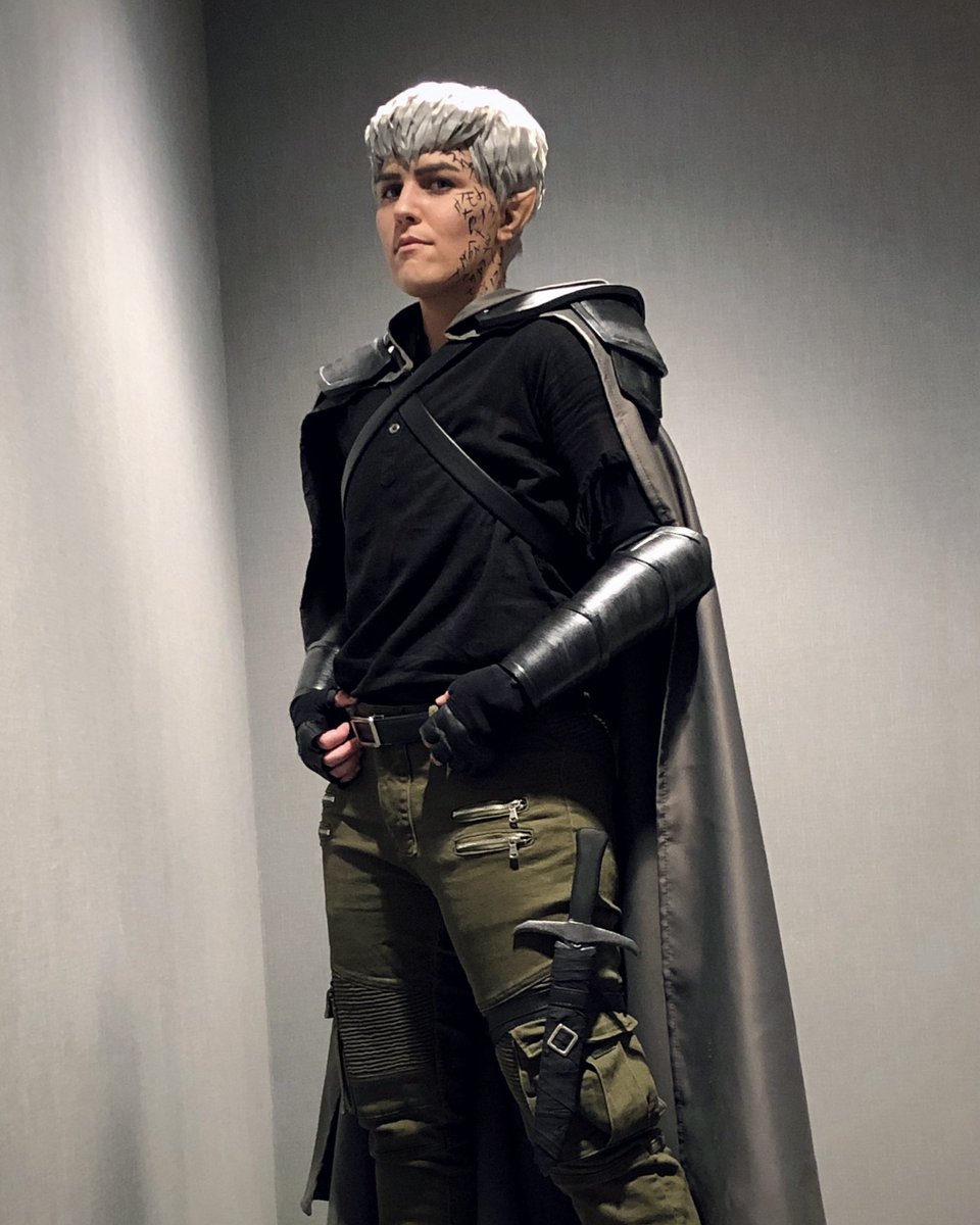 “I’ll be right here. One shout, and I’ll be at your side.”
❤️‍🔥⚔️❤️‍🔥
#throneofglass #throneofglassseries #bookcosplay #bookishcosplay #throneofglasscosplay #sjmaas #rowanwhitethorn #togcosplay #rowanwhitethorncosplay #heiroffire #queenofshadows #empireofstorms #sarahjmaas
