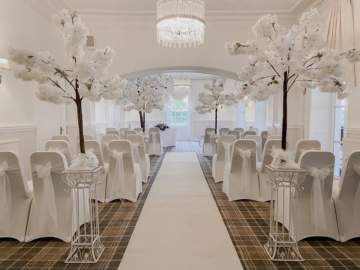 WEDDING SHOWCASE DAY - NOVEMBER 12TH 🤍

Join us for a day of all things wedding! Meet our carefully selected suppliers and multiple award winning 
specialists!

🤍 Time: 11am-3pm