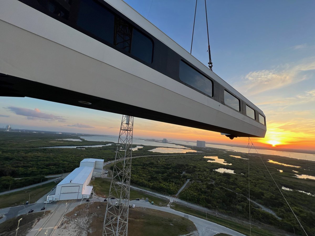 Adding a @SpaceX crew arm for @NASA astronauts at launch pad 40