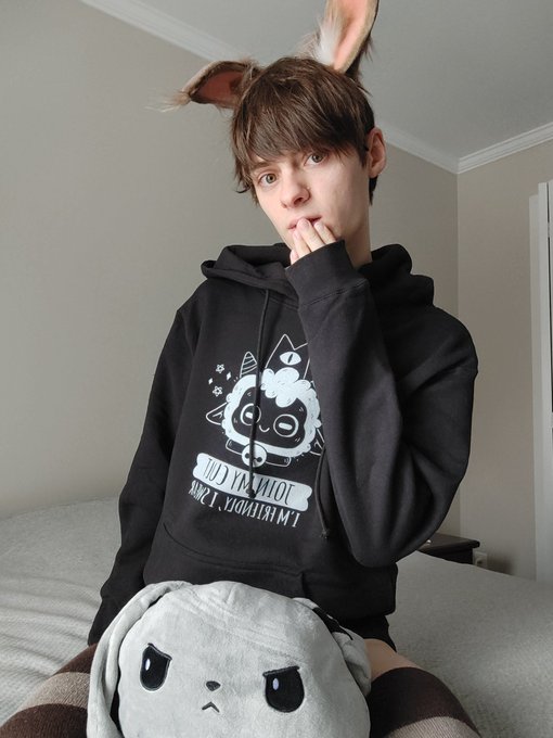 Do you want to join my cult :3c ?  I promise to take good care of you~ https://t.co/2uL7X2BhYM