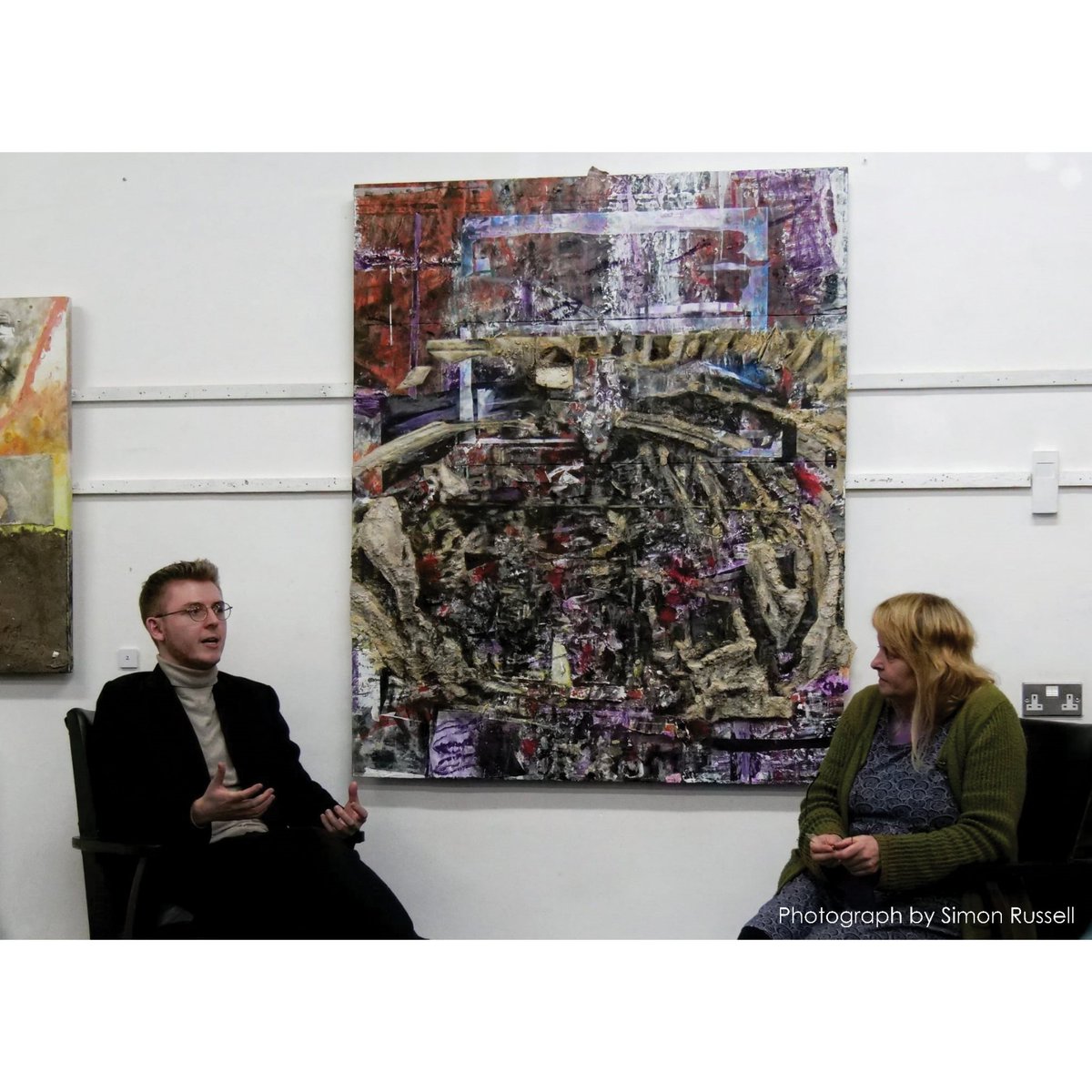 owainsparnon's tweet photo. Diolch i bawb a ddaeth i agoriad fy arddangosfa 'Islaw'r Haenau' ar nos Wener. Diolch i Sefydliad Celf Josef Herman am y cyfle o gael arddangos fy ngwaith sy'n dathlu ennill Gwobr Celf Sefydliad Josef Herman er cof am Carolyn Davies yn 2021 ac am drefnu noson mor dda. https://t.co/Rb1QvSxmE7