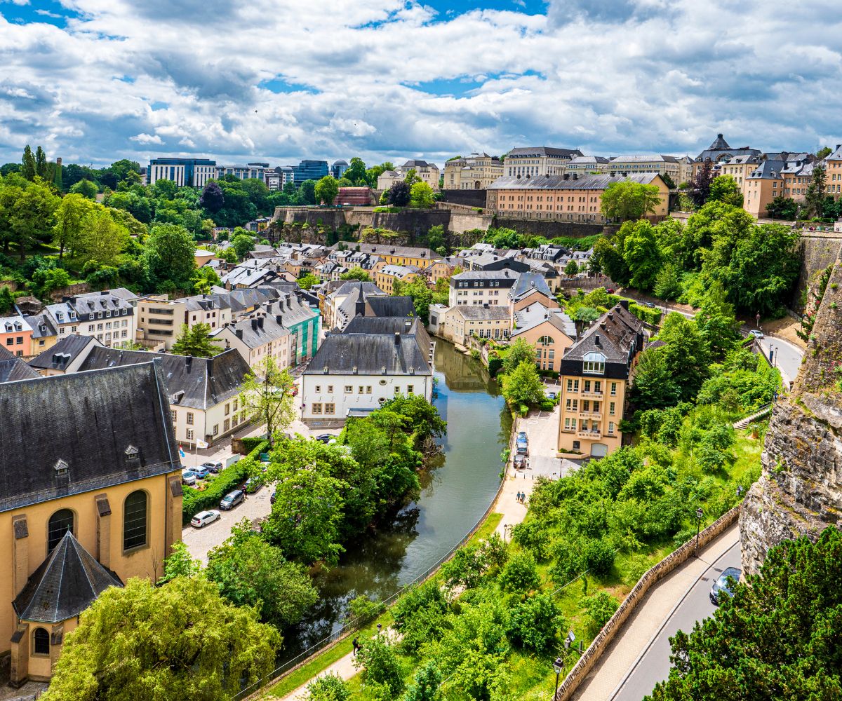 hydrogenfuelnew's tweet photo. Luxembourg is a small country located between Belgium, France and Germany. Despite its small size, Luxembourg has an extensive and efficient public...READ More #CFL #Funiculars #TravelPasses #trains #Publictransport #LightRail #FlexPass #FamilyCard
https://t.co/xecplfkryC https://t.co/VfhF7kKana