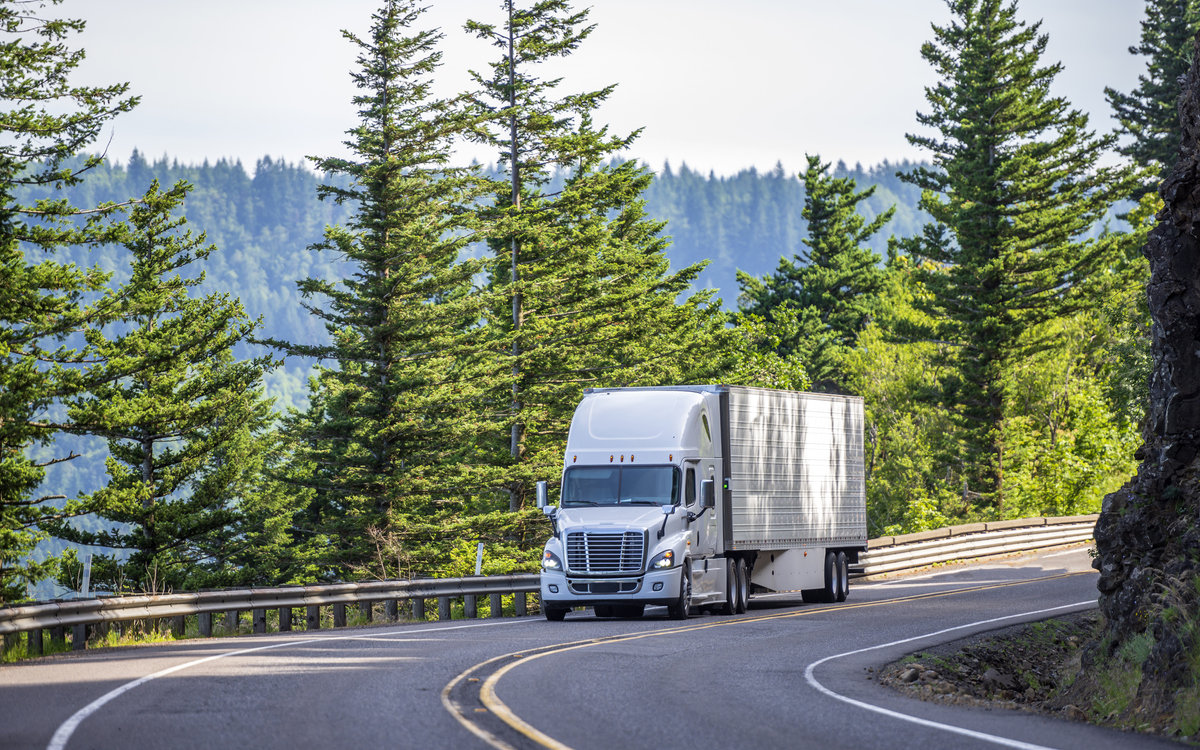 The <a href="/Pembina/">Pembina Institute</a> Institute has released its ZeroX2040 strategy to guide the transition from fossil-fuel powered trucks and buses to zero #emissions transport, filling the gap in the effort toward clean transportation.

#environment #decarbonization

environmentjournal.ca/pembina-instit…