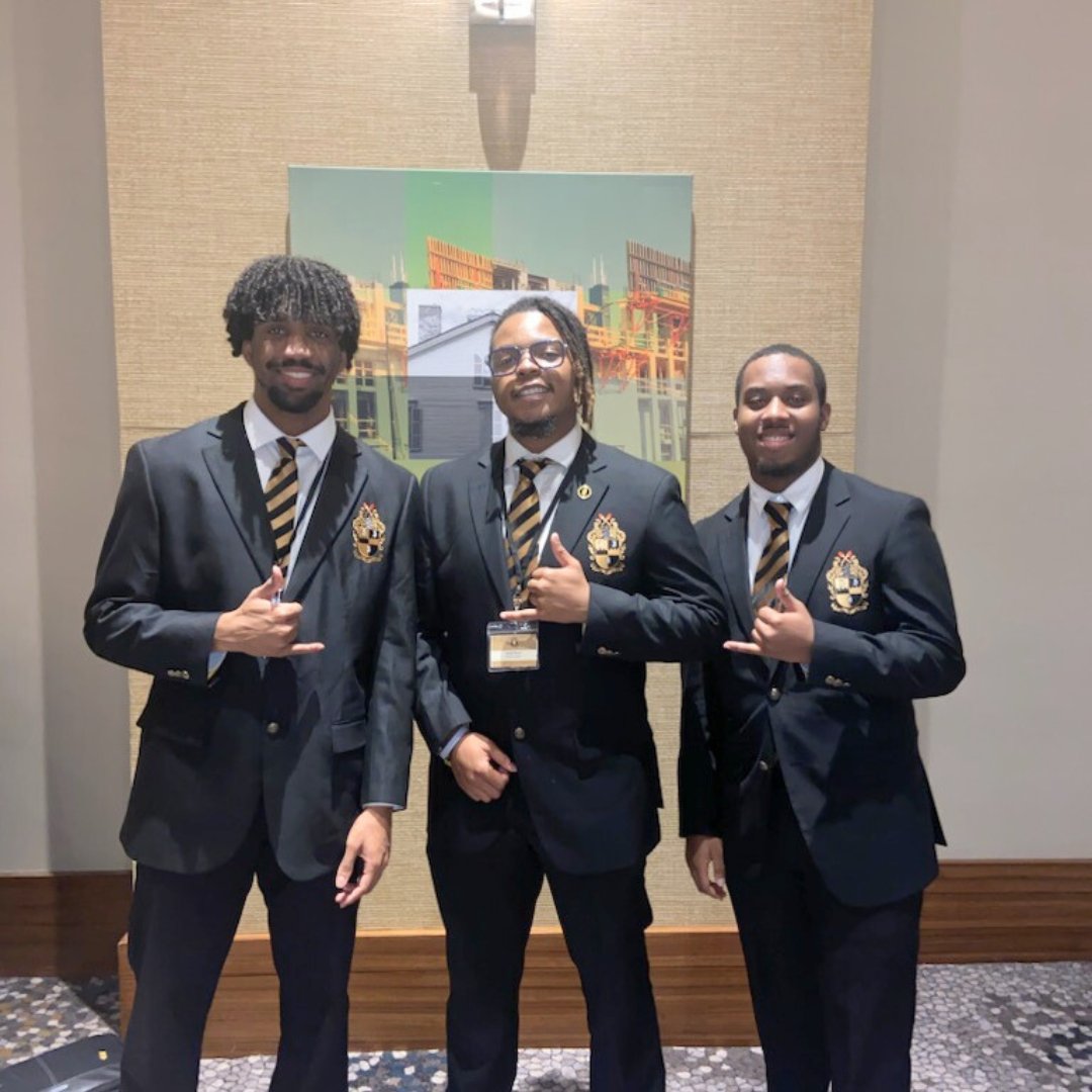 BradleyAlphas's tweet photo. The Brothers at EK had a great time at the 2023 Illinois District Conference in Wheeling, IL! It was a weekend full of brotherhood, fellowship, and valuable conversations. Excited for the next one! 🤝 #IllinoisDistrictConference #Brotherhood #EKAllDayEveryday https://t.co/4BtkmfVH9l