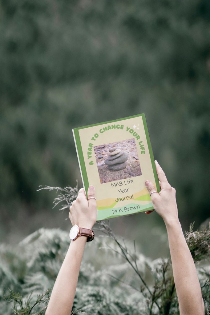 maxinekbrown's tweet image. Give the gift of inspiration this Christmas - a beautifully crafted journal that nurtures positivity through affirmations &amp;amp; offers a space to capture your innermost thoughts.

amzn.eu/d/7BdFbxu

#journaling #mindset #journalinspiration #affirmations #christmasgifts #amazon