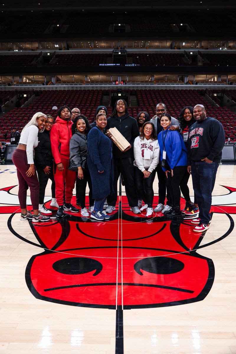 Congrats, Ayo! 🏀🌟 At the start of yesterday's game Ayo received the 2023-24 NBA Cares Bob Lanier Community Assist Award for inspiring Chicago's youth. 🙌 #AyoDosunmu #CommunityImpact #JL4L