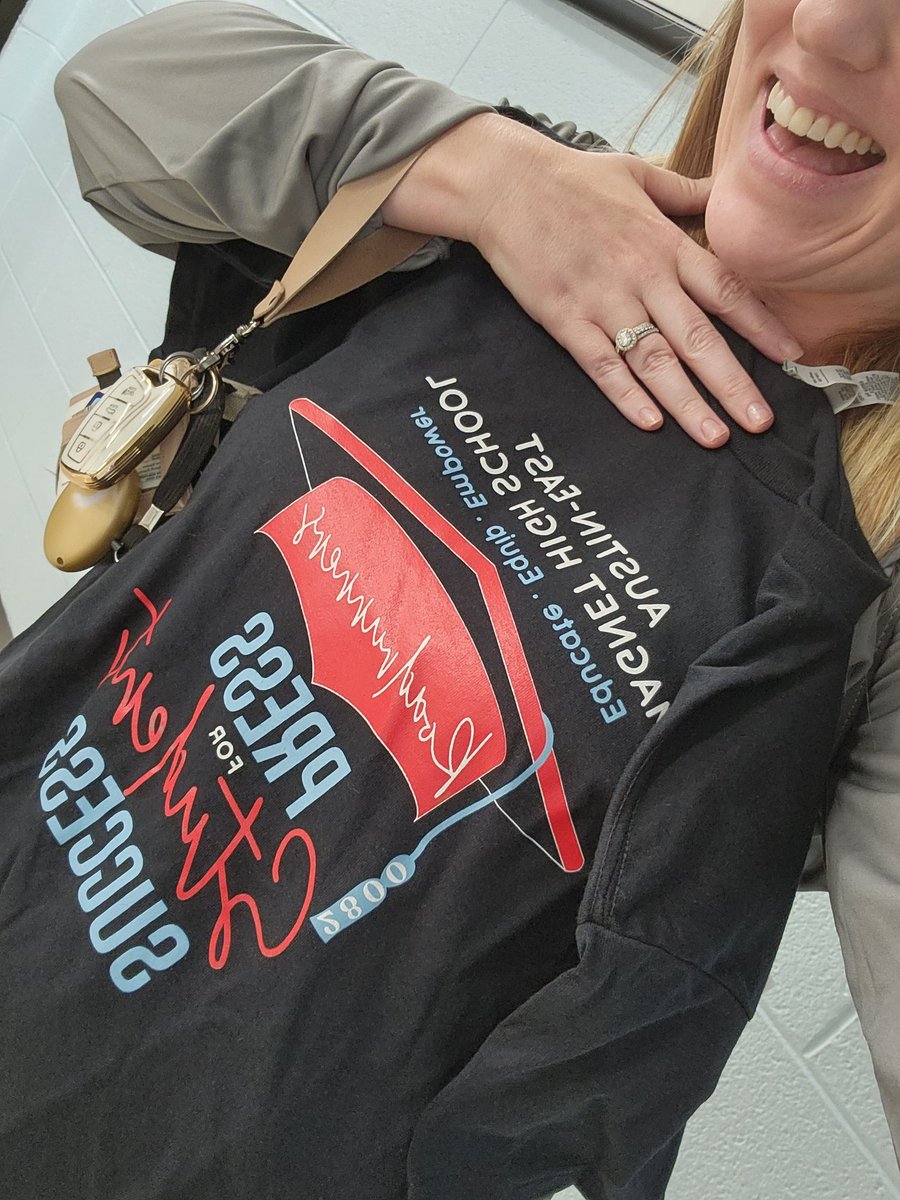 Mrs_Robison4KCS's tweet image. I don't go to @AustinEastHS so they'll give me stuff. But BONUS. Thanks friends. I love being a part of your team.