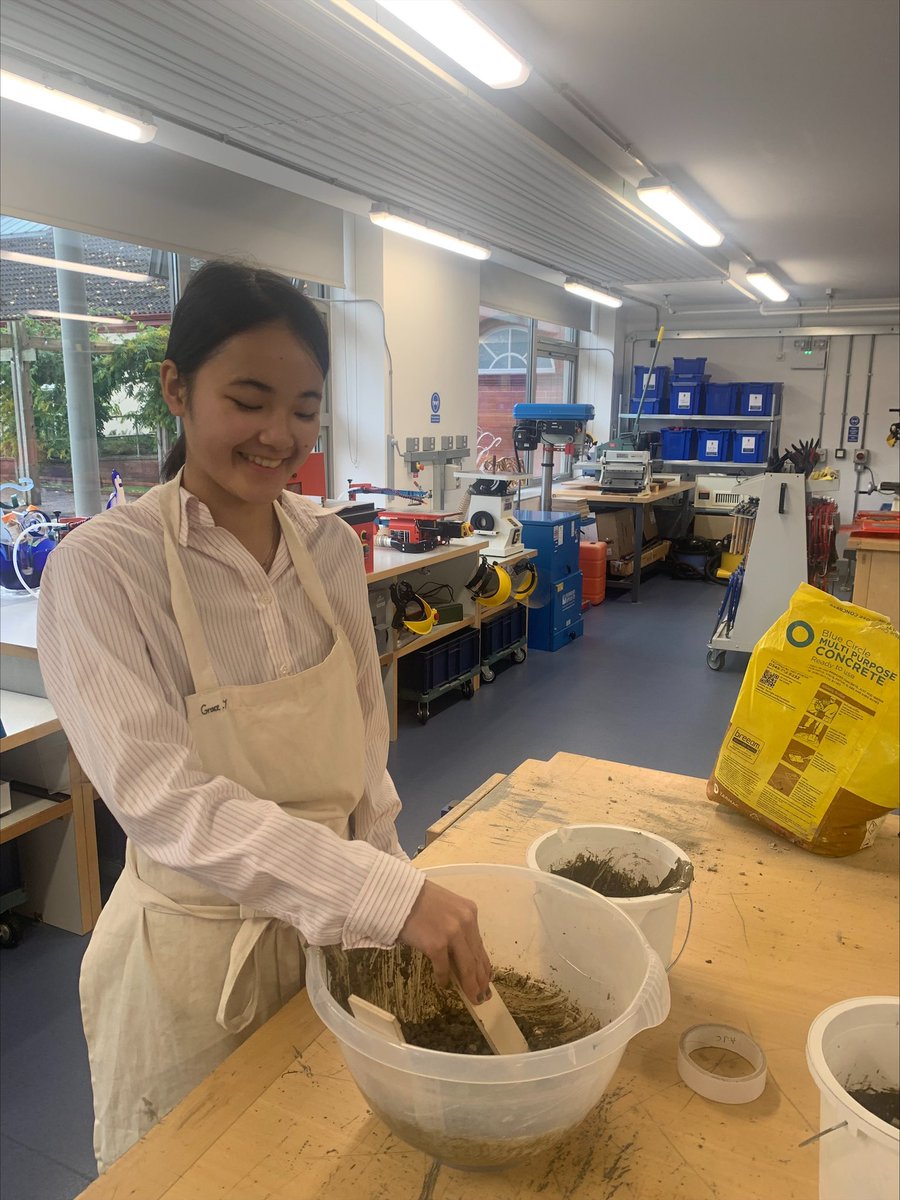 Shrewsbury_DT's tweet image. Another set of #skills by Lower Sixth well into concrete mixing via reusing HIPS Moulds from the Vacuum former  #reuse #designstudents #designeducation #highimpactpolystyrene @ShrewsburySch