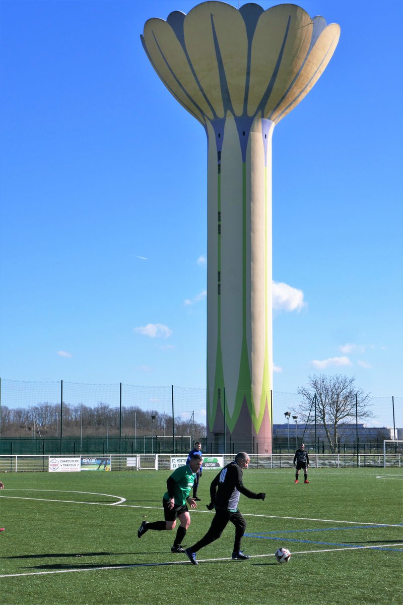#watertowerwednesday
FC Montigny-en-Gohelle. 🇫🇷
#groundhopping #montigny <a href="/BackdropFC/">BackdropFC</a>